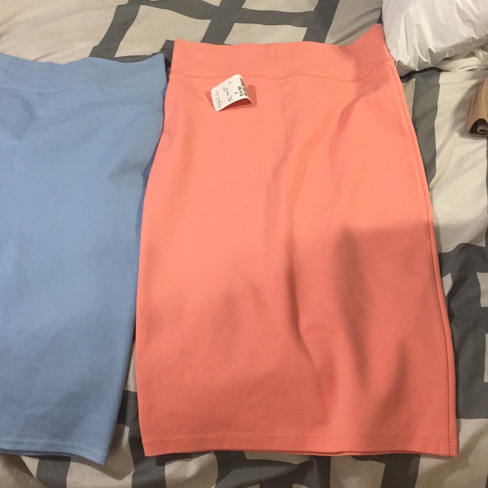 NEW! BUNDLE OF MIDI BODYCON SKIRTS - Picture 4 of 4